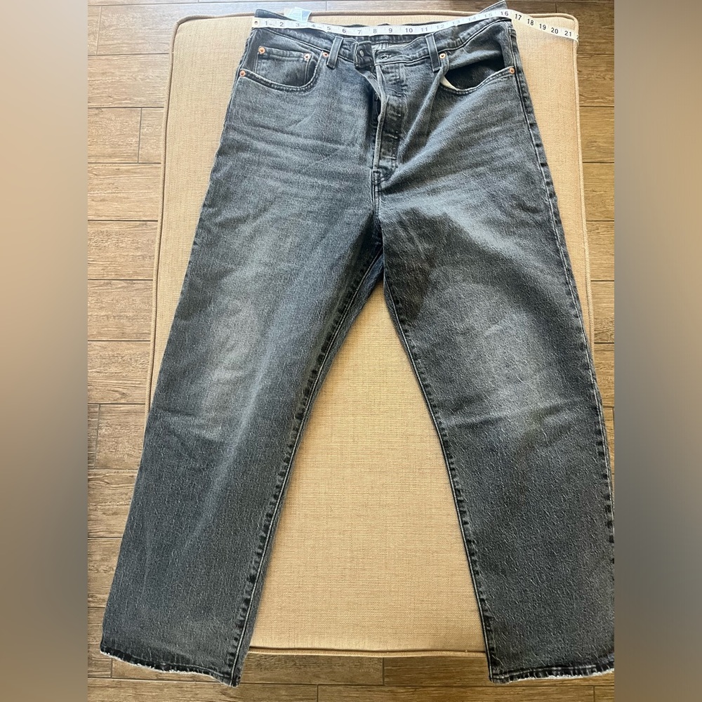 Levis Jeans Womens 32 X 27 Black Ribcage Straight Ankle Button Fly Cropped"